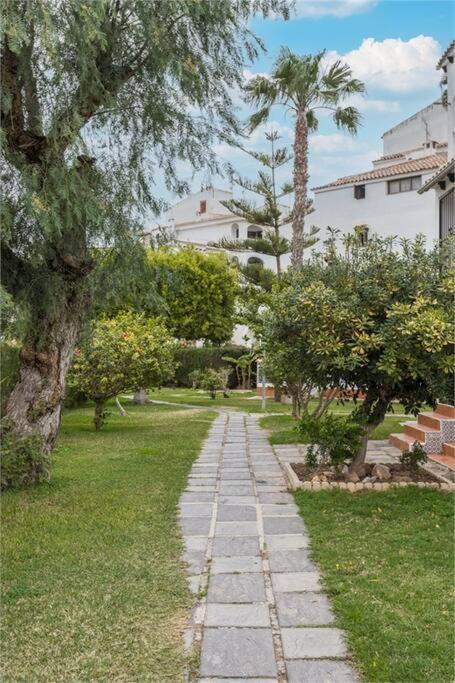 Beautiful Apartment With 2 Bedrooms Close To Beach 托雷维耶哈 外观 照片